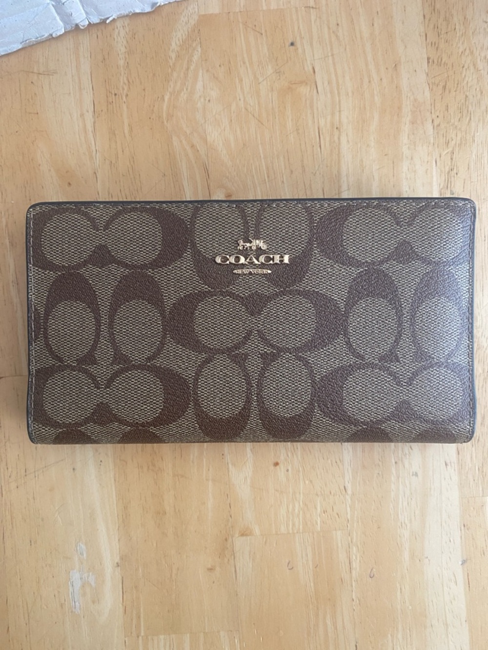 Coach Brown Signature Continental Wallet w Gold Logo & center zipper area EUC - Picture 3 of 15